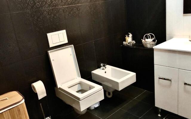 Cara Apartment - 5 min walk to the beach (Delfinariu - bd. Mamaia)