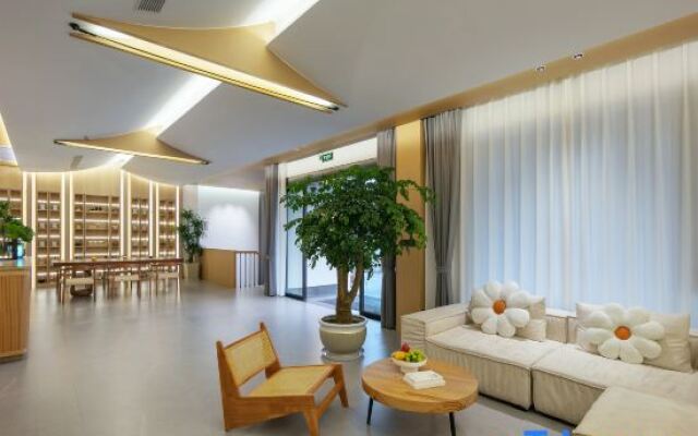 Yunshang Grassland·Anjiye can pool holiday homestay (Yucun Liangshan Scenic Area)