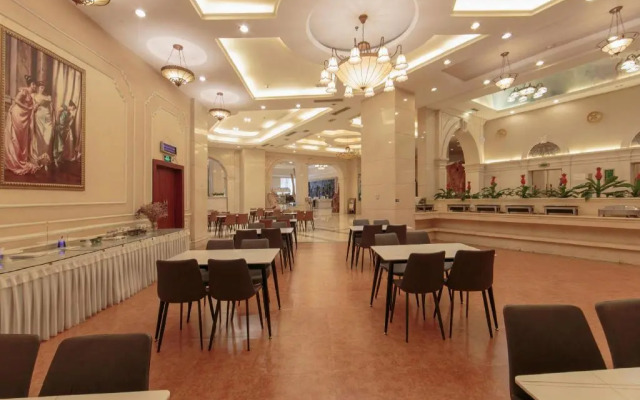 Vienna International Huizhou South Train Station