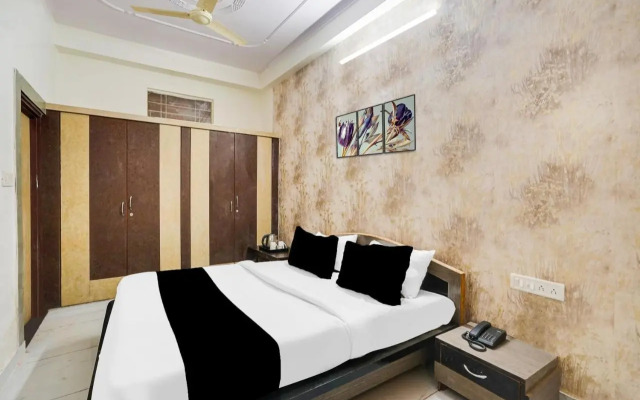 OYO 26462 Hotel Yatrik