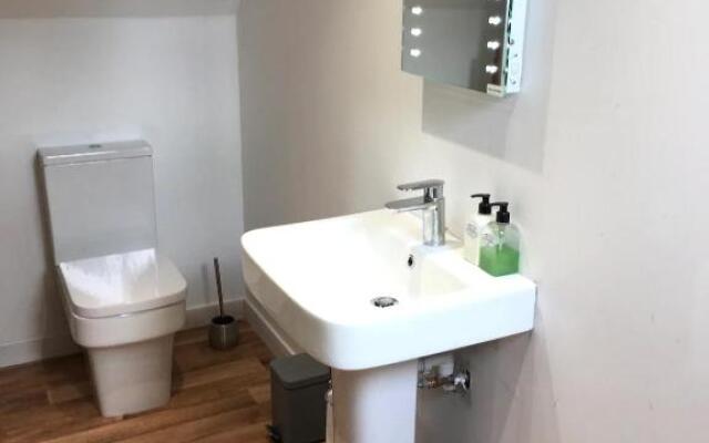 The Art Loft, Crieff: Town Centre Apartment