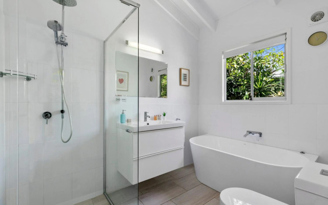 Tranquil & tropical, Sunshine Beach