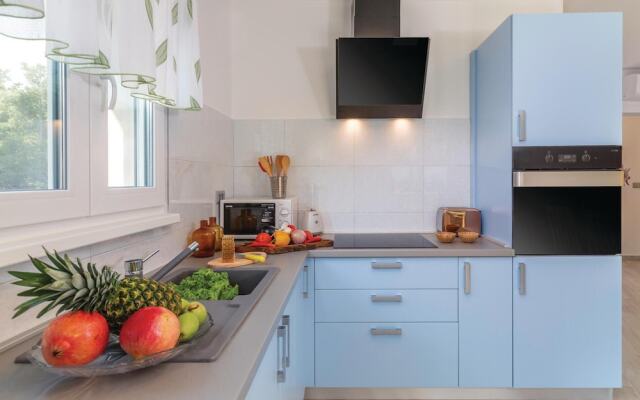 Stunning Home in Rovinj With Wifi and 2 Bedrooms