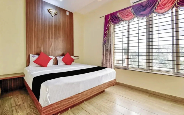Nakshatra Comforts by OYO Rooms