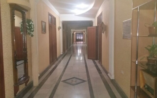 Akmal Hotel