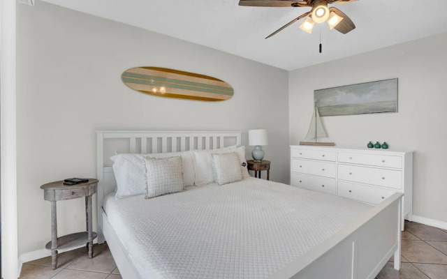 Seaside Beach & Racquet 5917