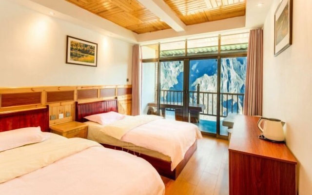 Tiger Leaping Gorge Halfway Guest House – Guest Rooms – Shangri-La