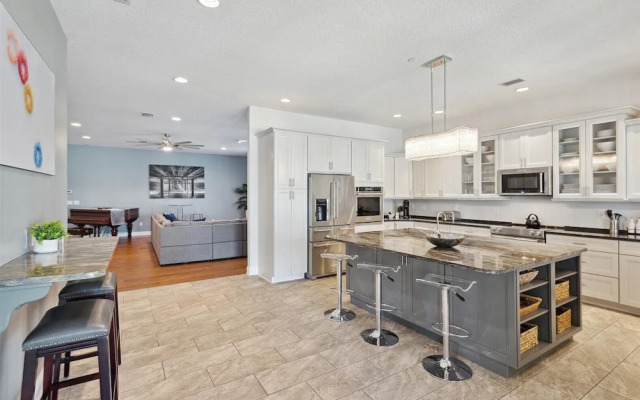 51 N Orlando Ave