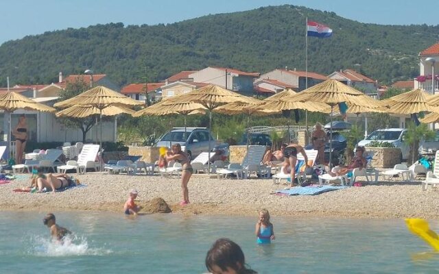 Apartman Tribunj Luji i Andreja