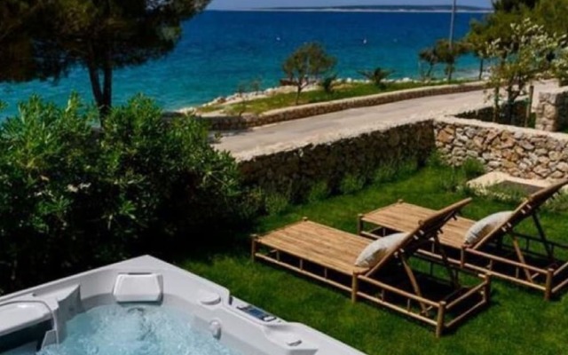 Luxurious Apartment in Mandre with Whirlpool