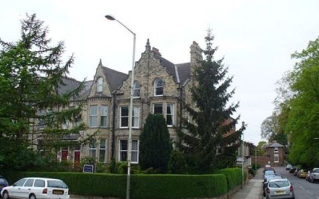 Harewood Lodge Guest house