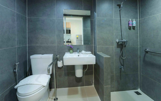 Chiva Bangkok Hotel (SHA Extra Plus)