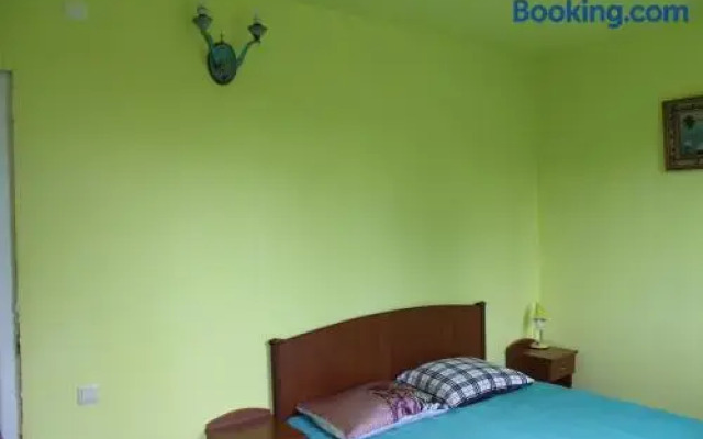 TJ Guest House