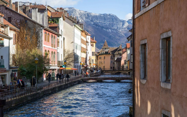 Les Loges Annecy Vieille ville