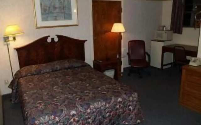 Budget Inn of Claypool Hill