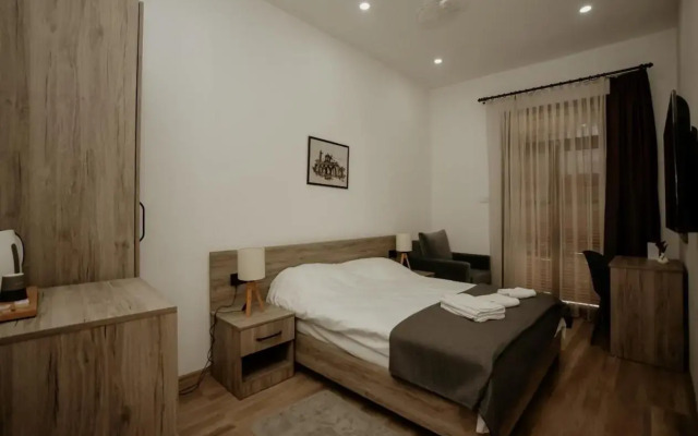 Old Stone Boutique Hotel