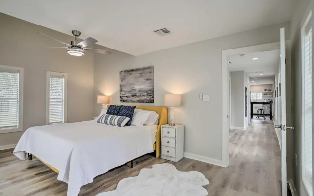 Pet-friendly Cottage, 3 Blocks to Main St!