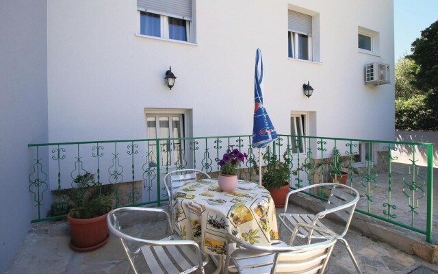 Beautiful Home in Kastel Sucurac With Wifi and 1 Bedrooms