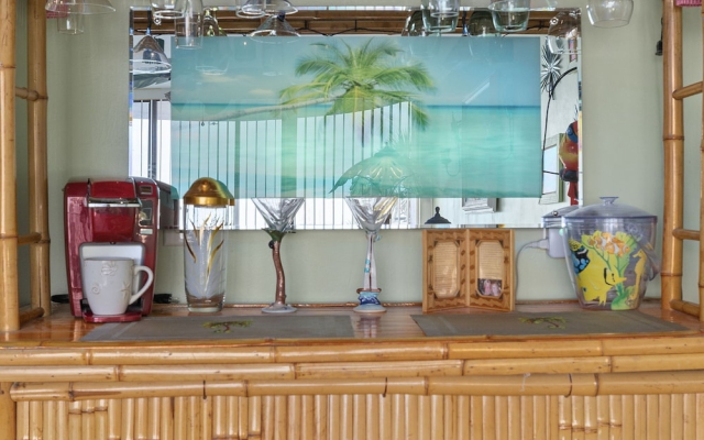 Paradise Palms 106