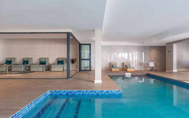 Radisson Hotel and Convention Centre OR Tambo Airport