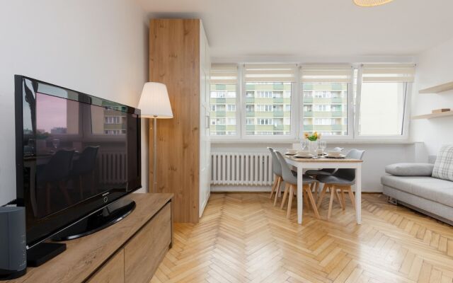 Sunny Studio Warsaw by Renters