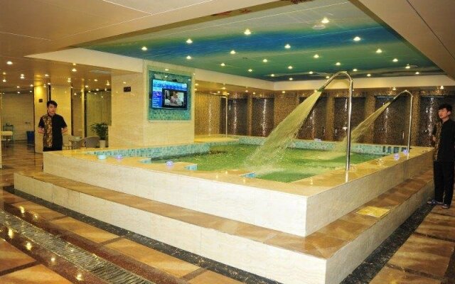 Huang He  International   Hotel