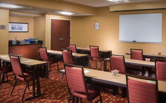 Courtyard Melbourne West