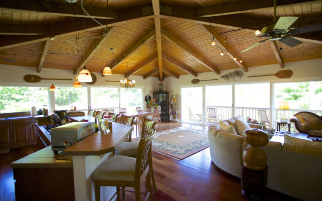 Hale Ho'o Maha Bed & Breakfast
