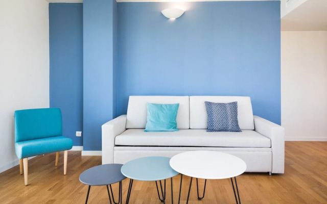 Port Forum Apartments By Olala Homes