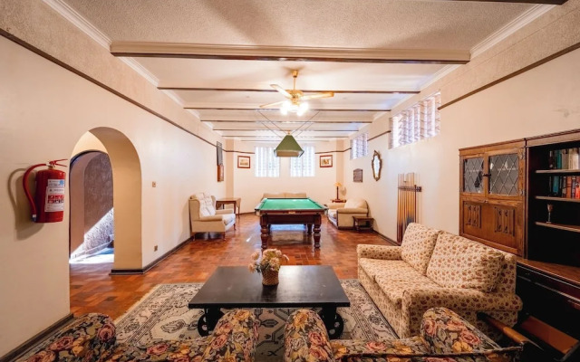 The Victorian Manor