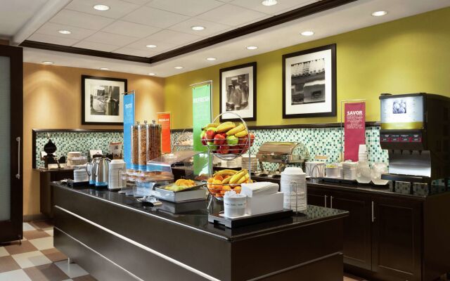 Hampton Inn & Suites Houston/Pasadena