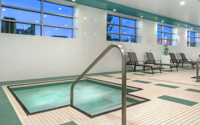 Executive Residency by Best Western Calgary City View North