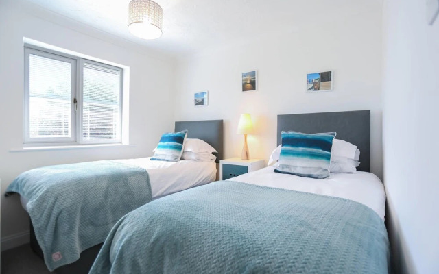 Seascape - 4 bed Home in Bracklesham Bay