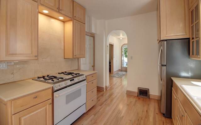 Boulder House on Mapleton Hill