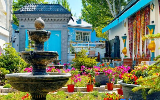 Yu Tingxuan B&B (Yining Airport Liuxing Street Scenic Area)