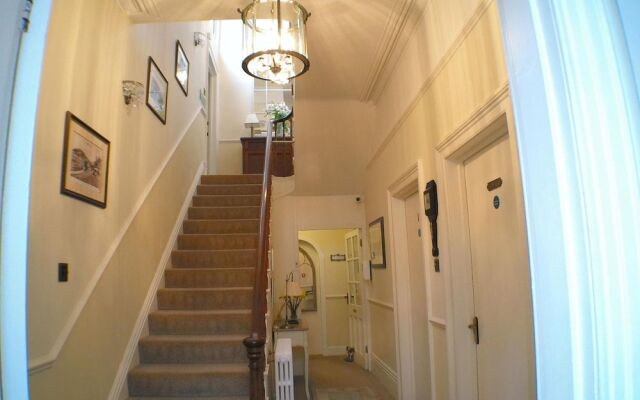Kingston House