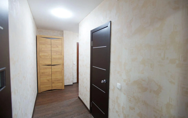 Апартаменты на улице Авиаторов 38