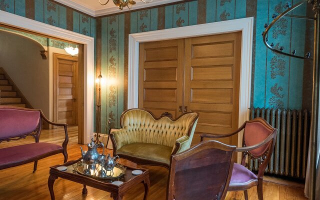 Perkins Inn