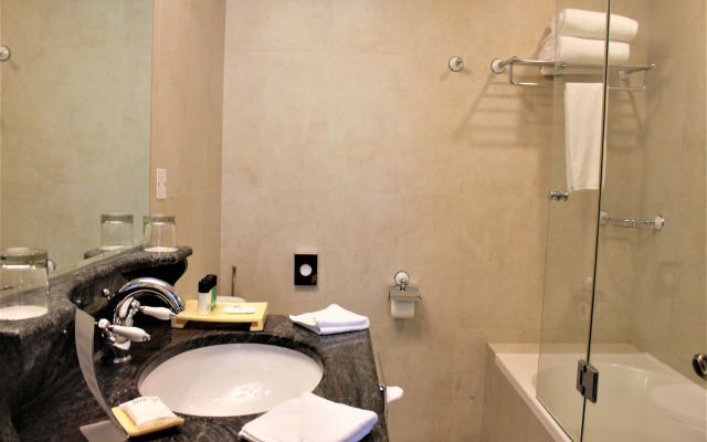Mövenpick Hotel & Resort Al Bida'a Kuwait
