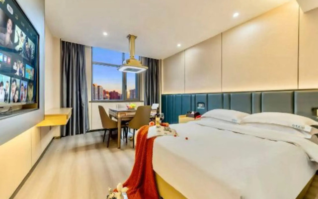 Huangshi Hotel 168