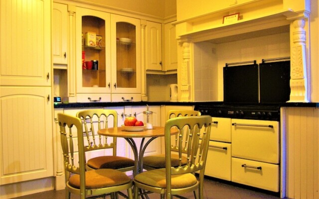 Cambrington Hostel