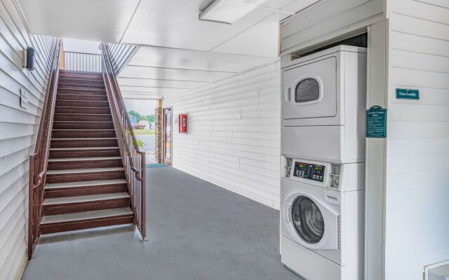 Baymont by Wyndham Commerce GA Near Tanger Outlets Mall