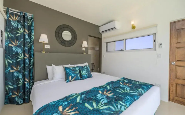 Villa Salina - 5BR w Pool Jacuzzi Sauna