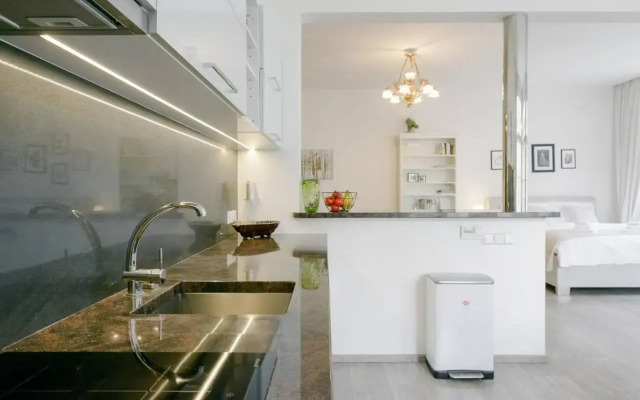 Stylish, Light-Filled Home in the Historic Center