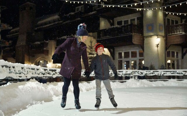 2 BR Next to Eagle River in the Heart of Vail by RedAwning - Save 20% on 7+ Nights!