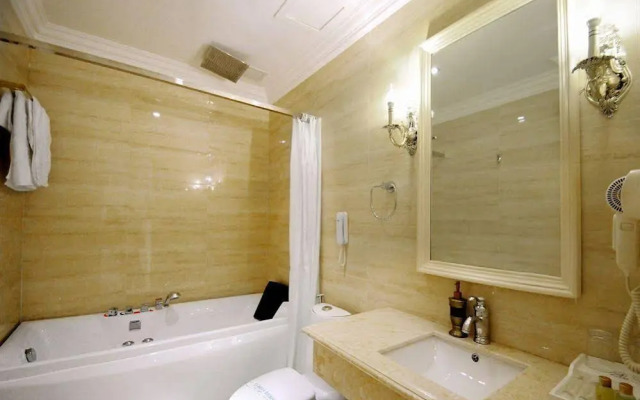 A&Em 280 Le Thanh Ton