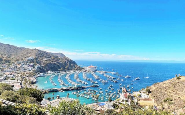 Catalina Courtyard Suites