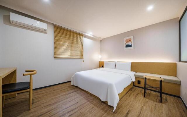 Hotel Yaja Changwon Myeongseo