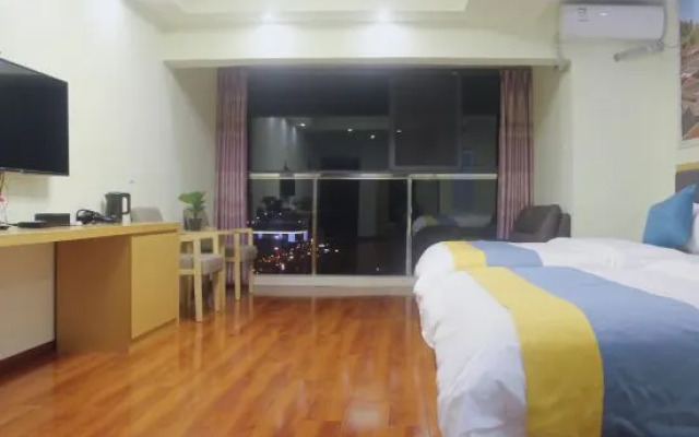 Kunming LanYu Hotel (Yongxin Harvard Center Branch)