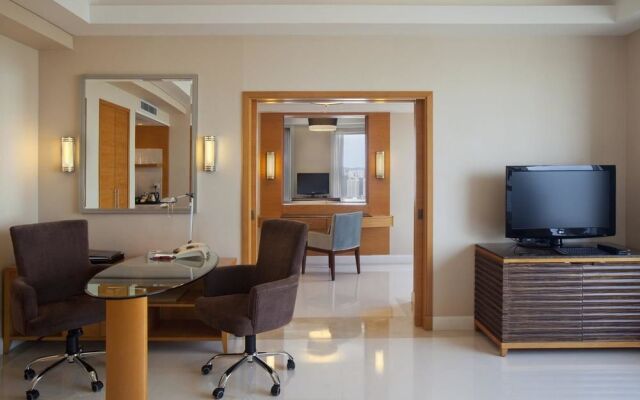 Crowne Plaza Hotel Dandong